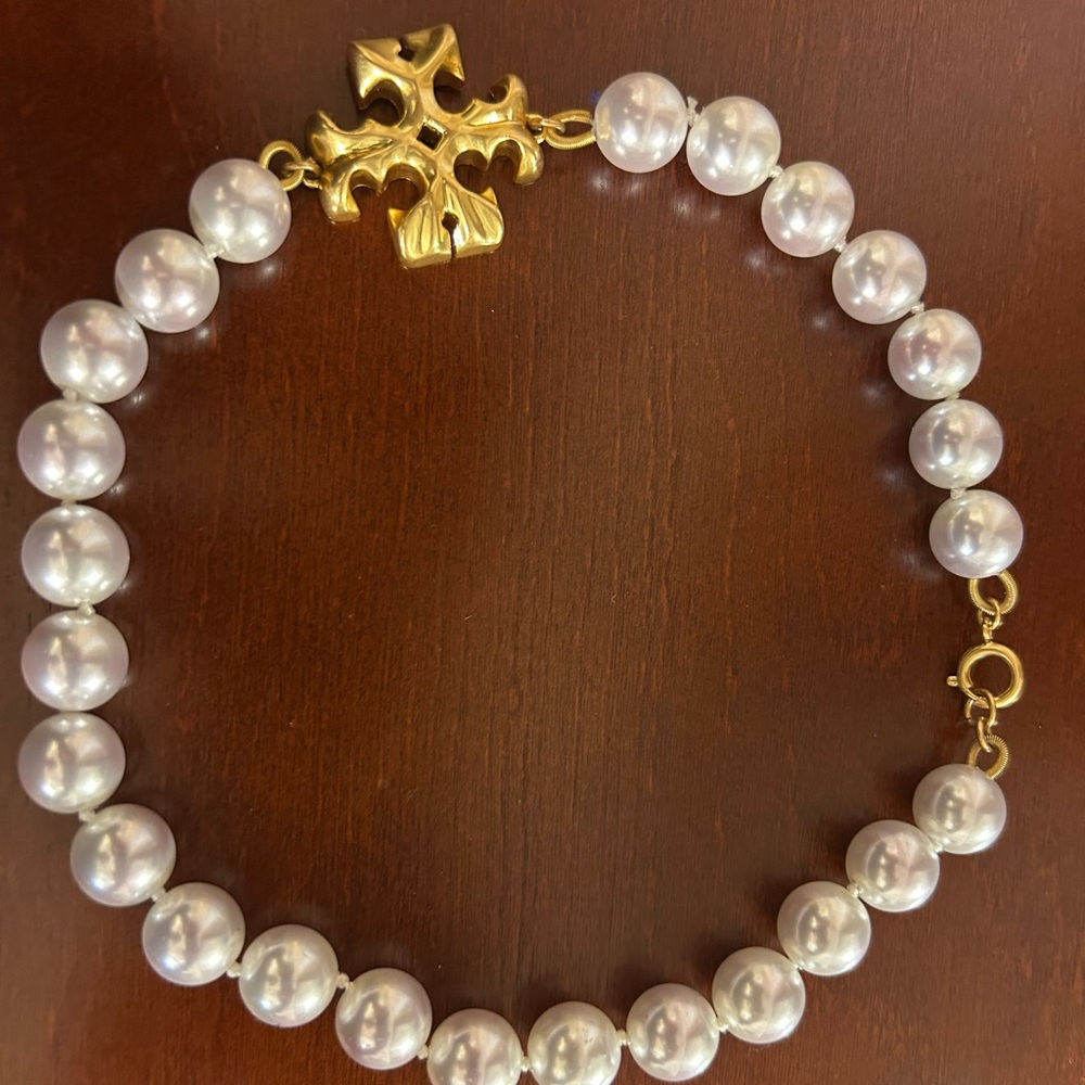 Tory Burch Roxanne Pearl Statement Necklace